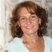 Amena y divertida profe que te ayudará a aprobar